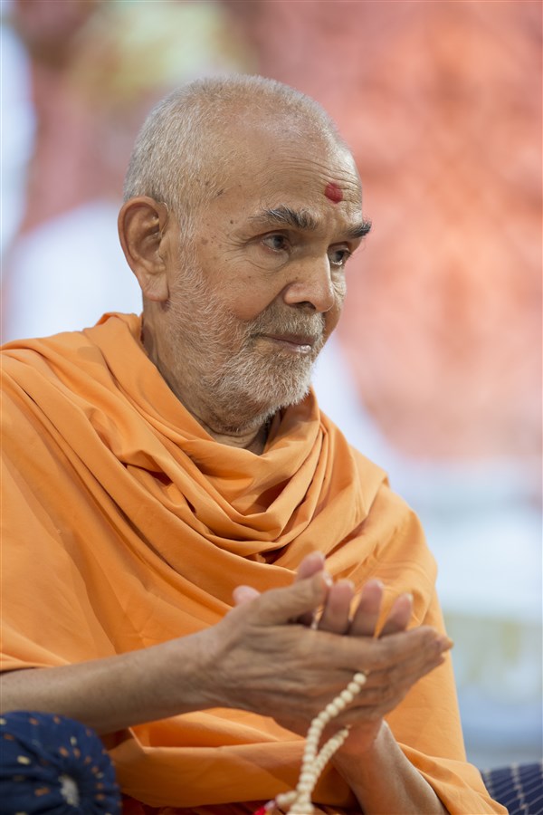 Swamishri had spent a total of more than seven hours in the chhavani, and spoken four times