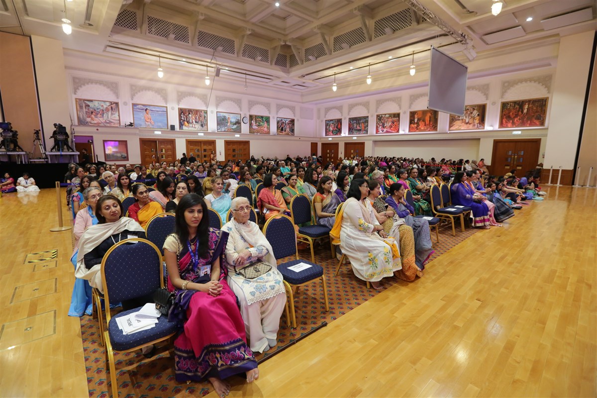Hundreds of distinguished guests attended the 'Community Day' assembly