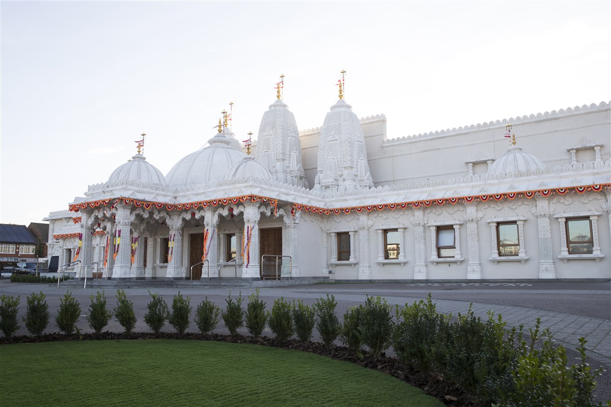 The day is also celebrated as the sixth patotsav of Leicester Mandir