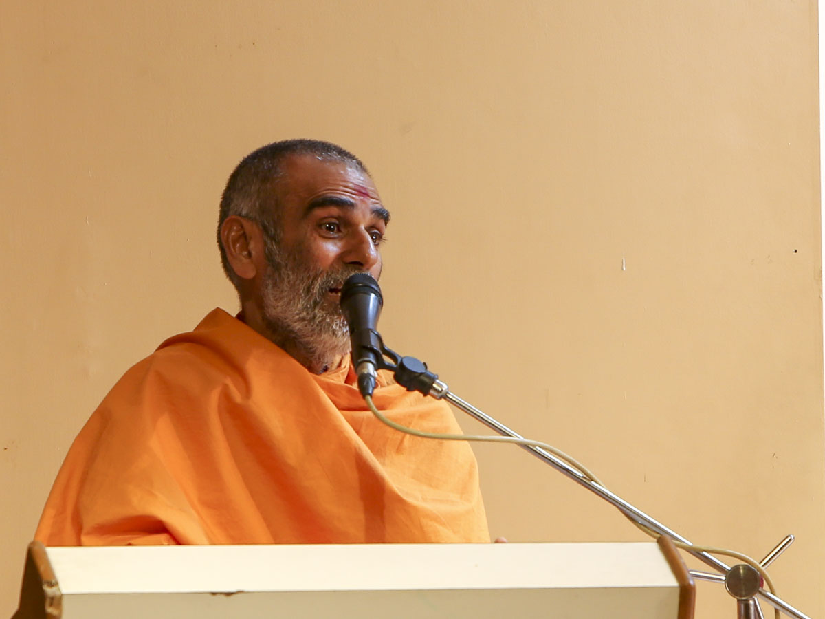 Anandswarup Swami narrates his experiences during the making of Akshardham in the Akshardham Smruti Sabha