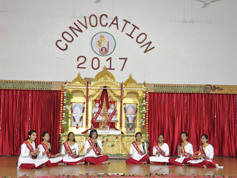 Yuvati Talim Kendra Convocation, Randesan