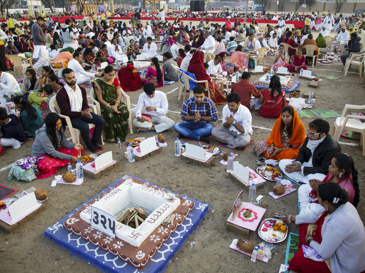 Devotees participate in the mahayagna