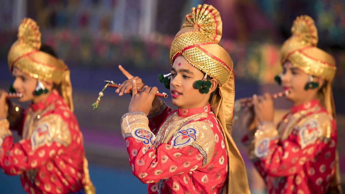 Children perform a bhakti nrutya