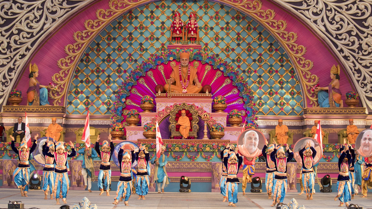 Children perform a bhakti nrutya