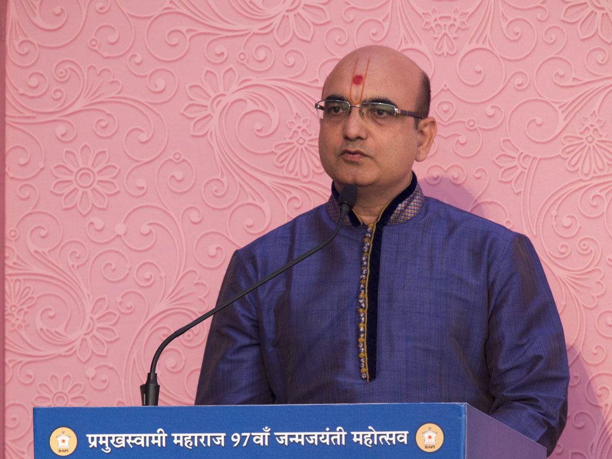 Shri Jayeshbhai Manadanka, Ahmedabad, narrates his experiences with Brahmaswarup Pramukh Swami Maharaj