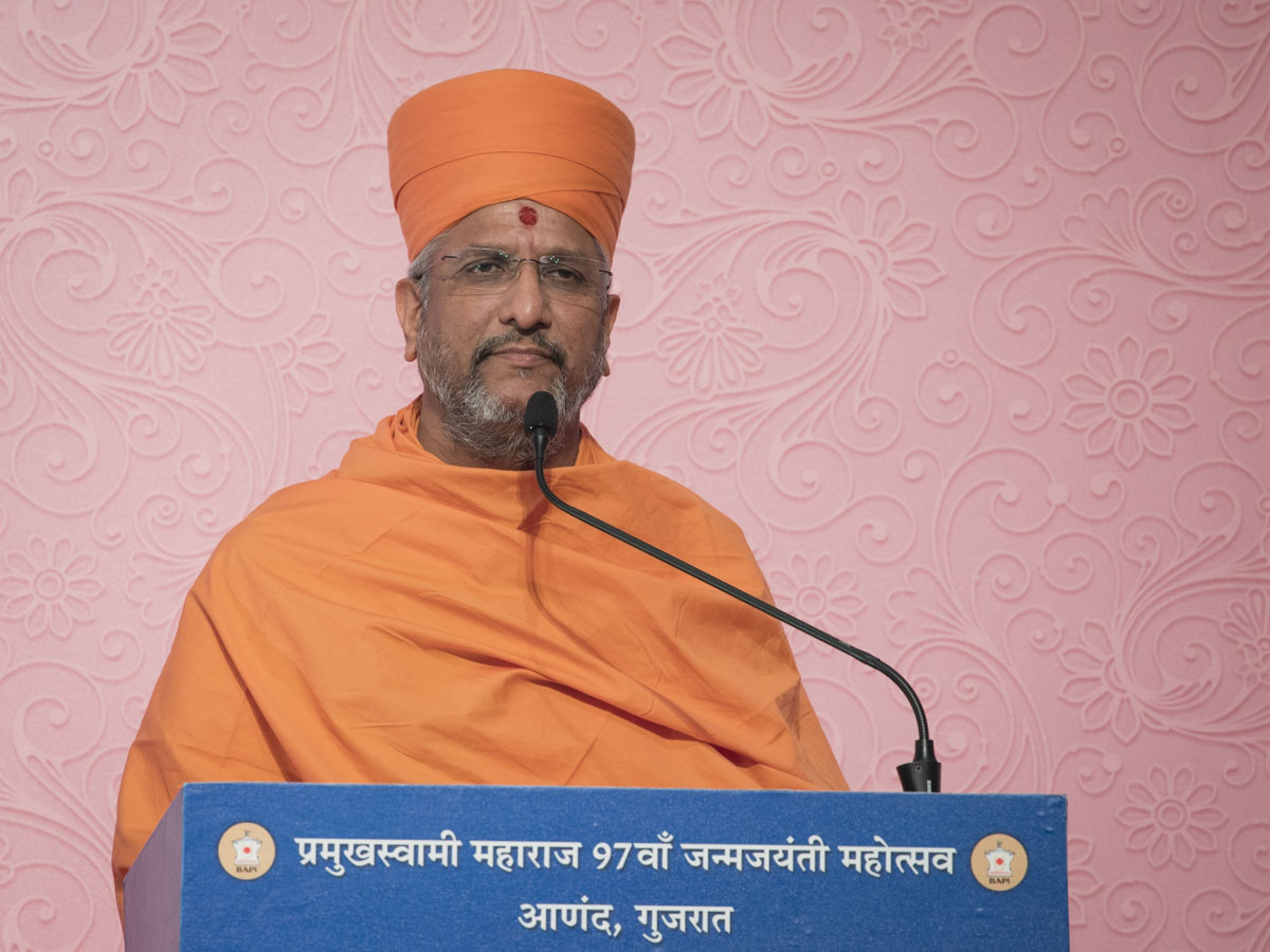 Aksharvatsal Swami shares his experiences with Brahmaswarup Pramukh Swami Maharaj
