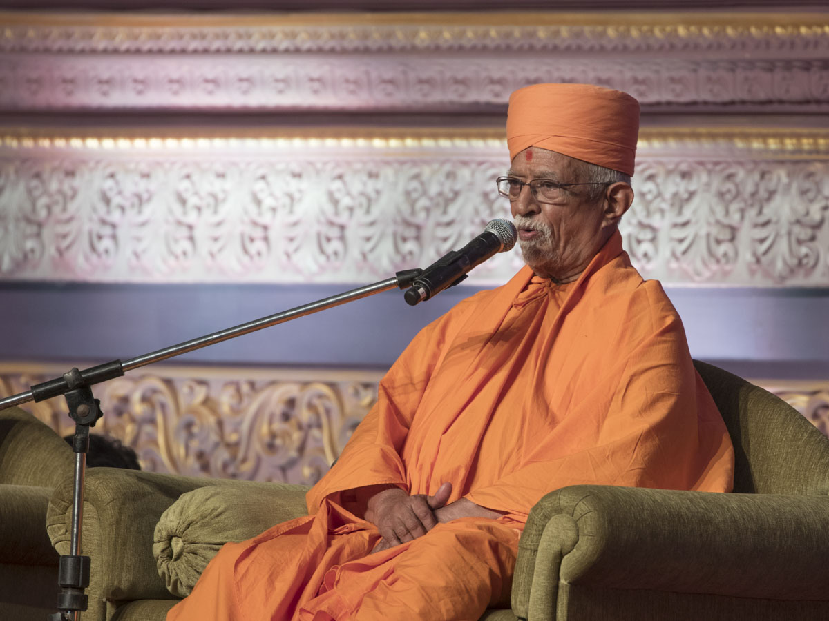 Pujya Doctor Swami shares his experiences with Brahmaswarup Pramukh Swami Maharaj