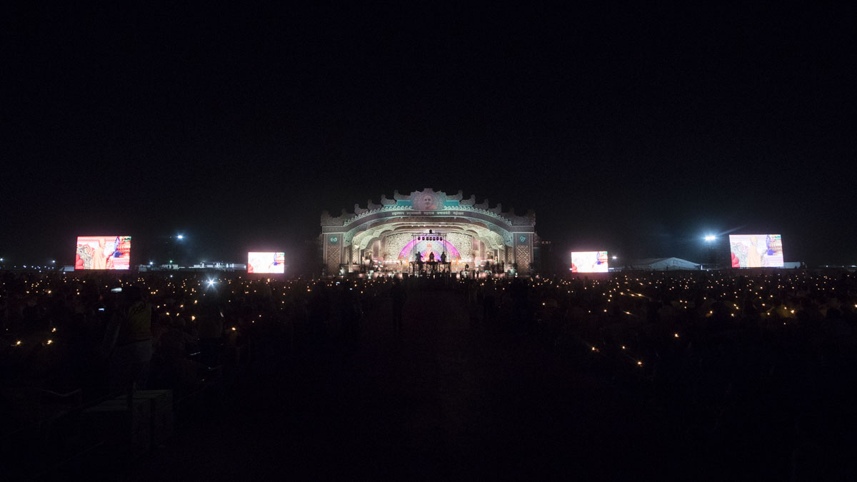 Devotees perform arti