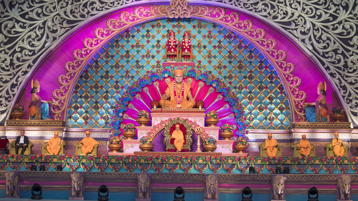 97th Birthday Celebrations of Brahmaswarup Pramukh Swami Maharaj<br><a href="http://www.baps.org/psmjj97" target="blank" style="text-decoration:underline; color:blue;" >For more photos</a>