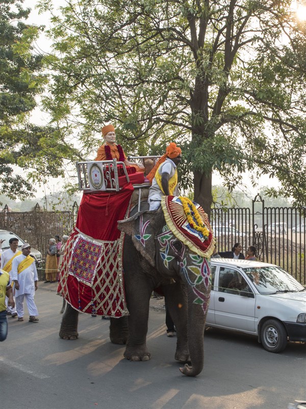 Brahmaswarup Shastriji Maharaj and bhashyas honored on a decorated elephant