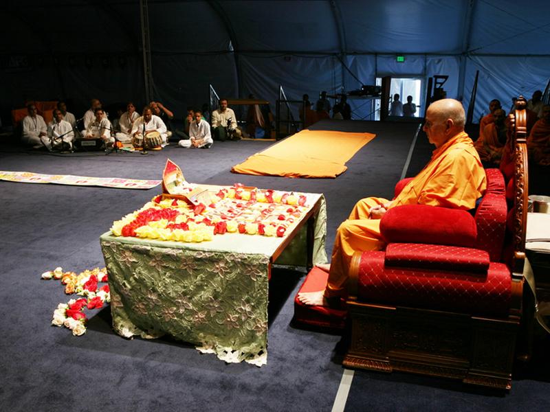 Swamishri in Los Angeles - Los Angeles -  
