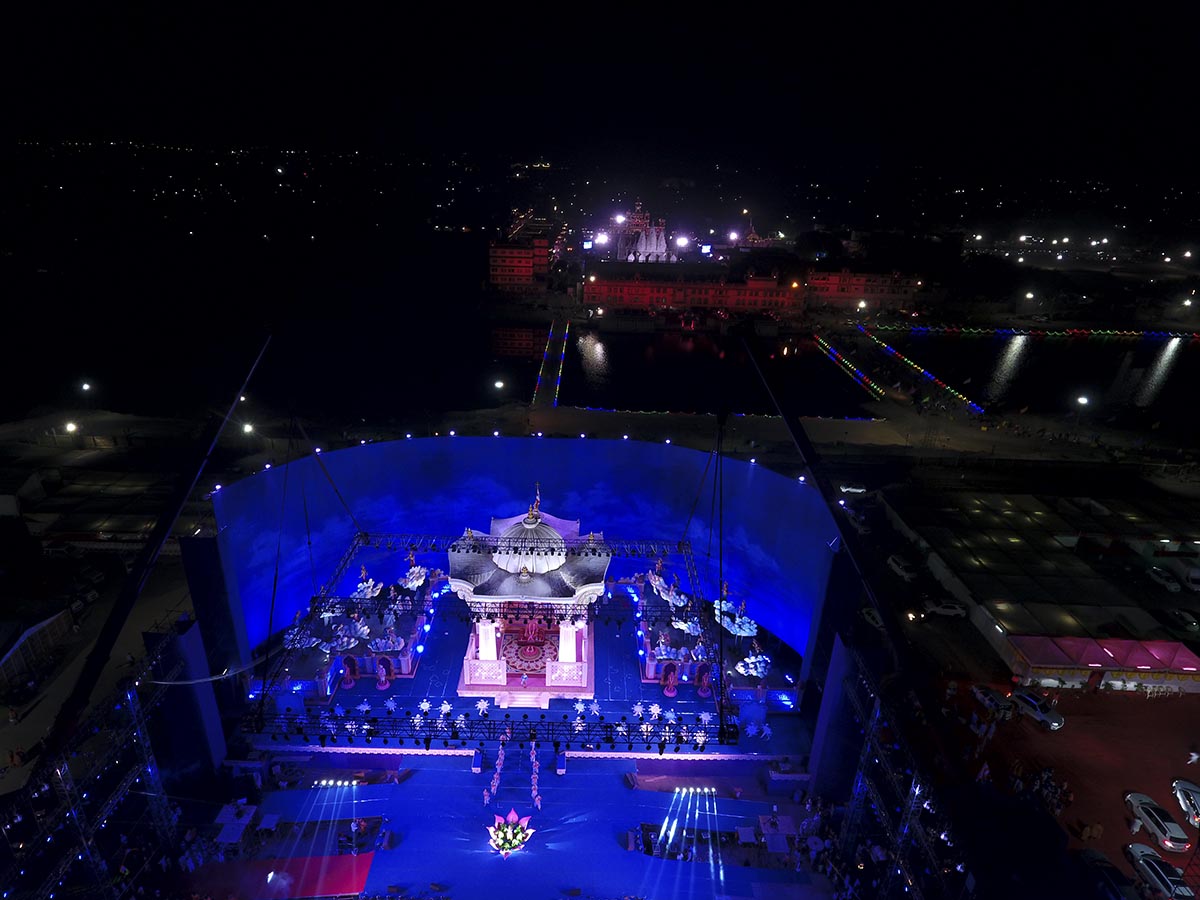 Light and sound show depicting glory of Shri Akshar Deri