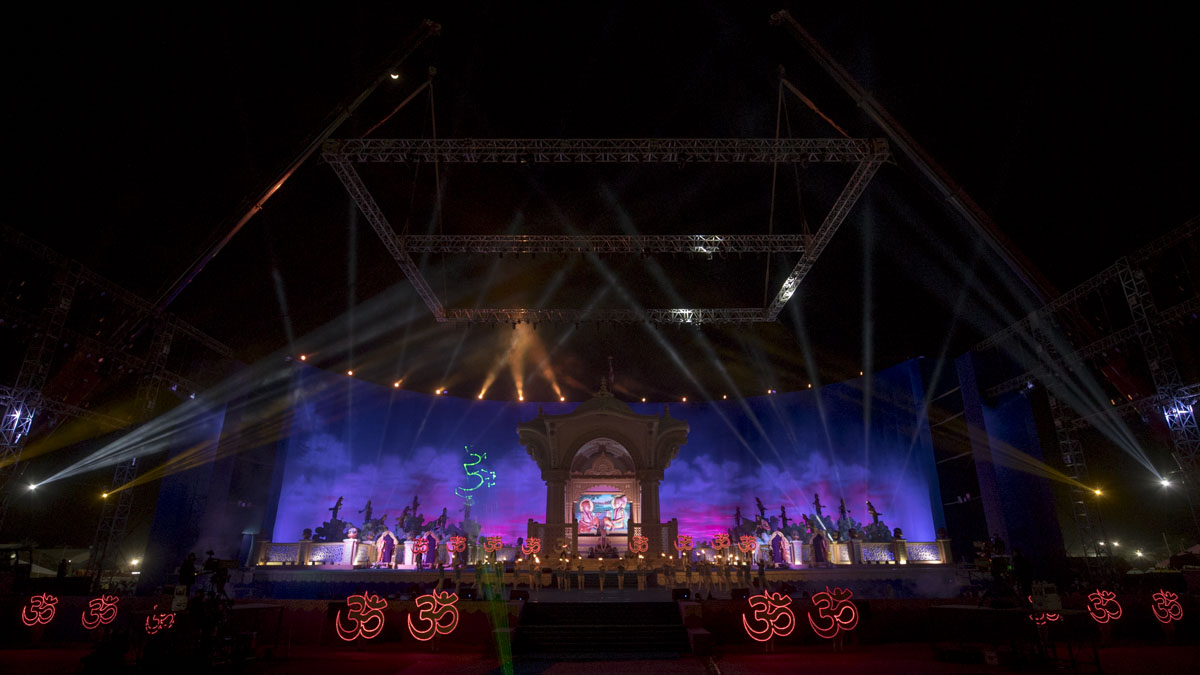 Light and sound show depicting the glory of Shri Akshar Deri