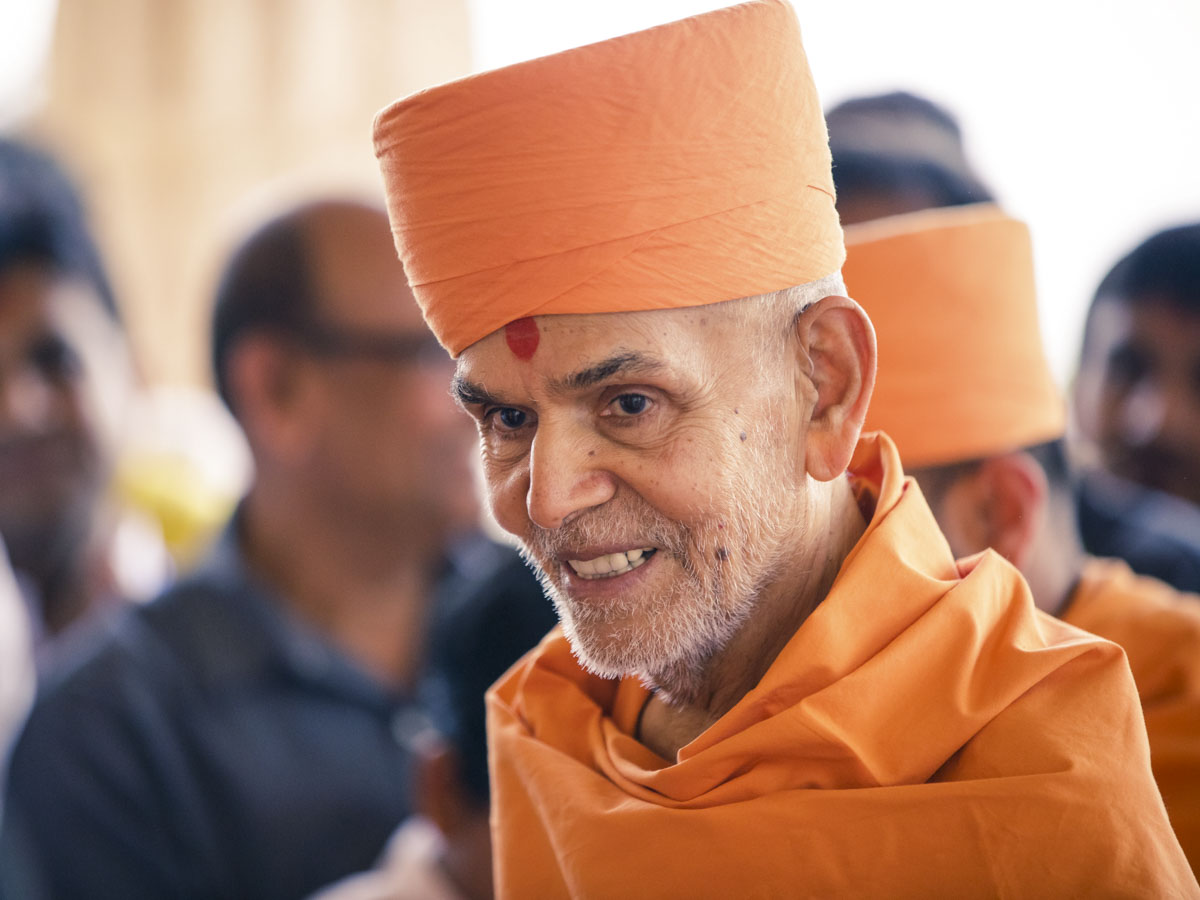 Param Pujya Mahant Swami Maharaj arrives at BAPS Shri Swaminarayan Mandir, Auckland