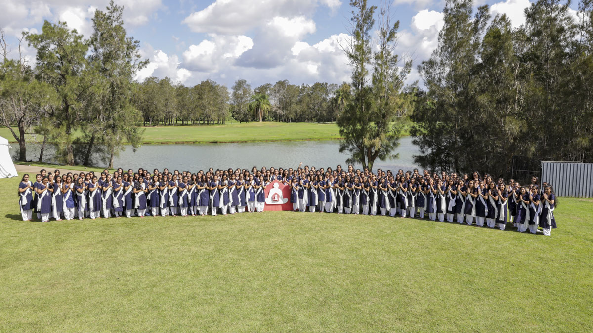 Group photo of kishoris