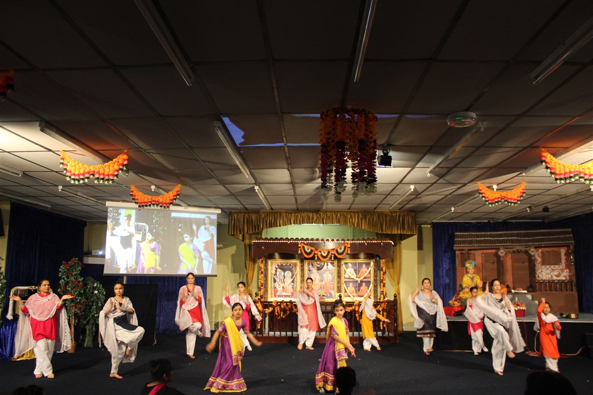 Swaminarayan Jayanti & Rama Navami Mahila Celebrations, Loughborough, UK