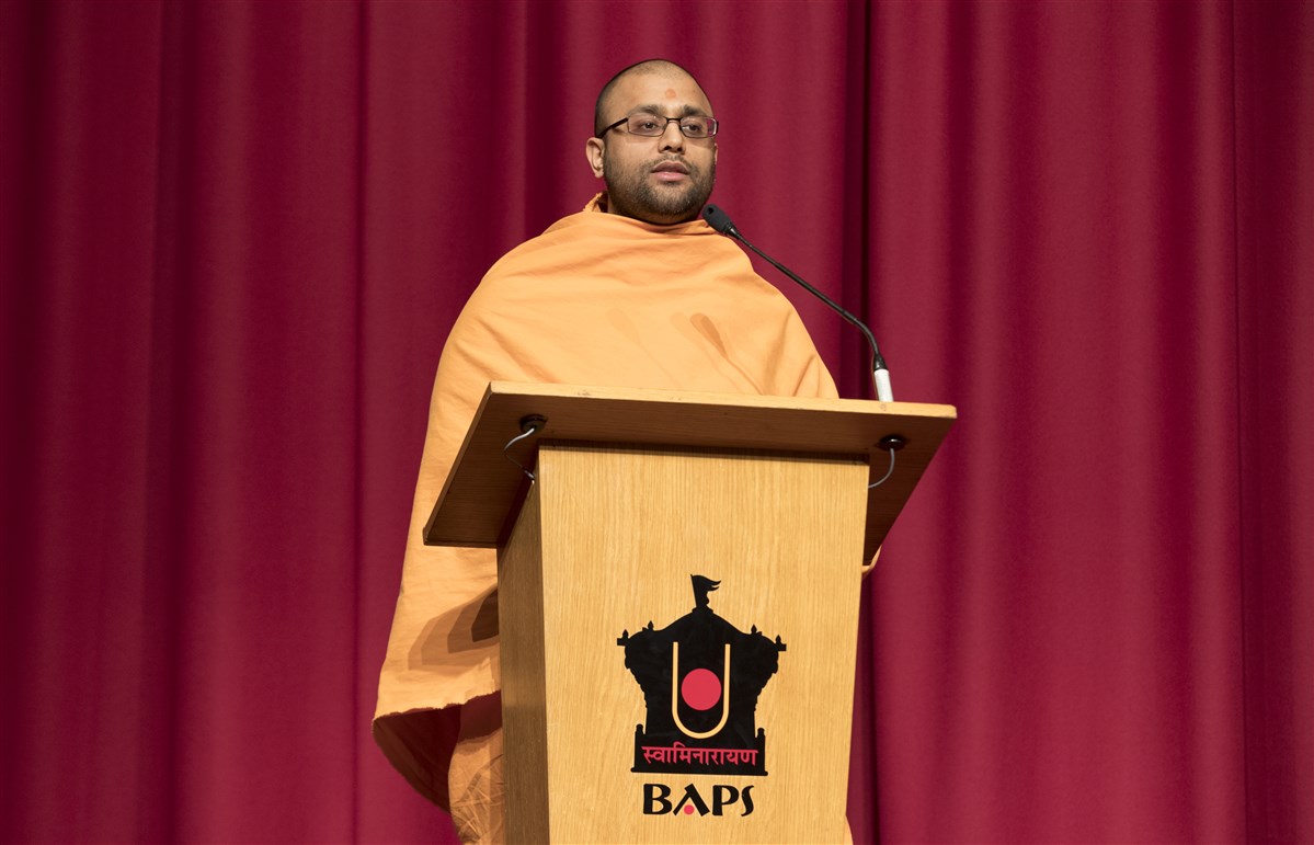 Sahajmuni Swami explains the importance of spirituality in contemporary society