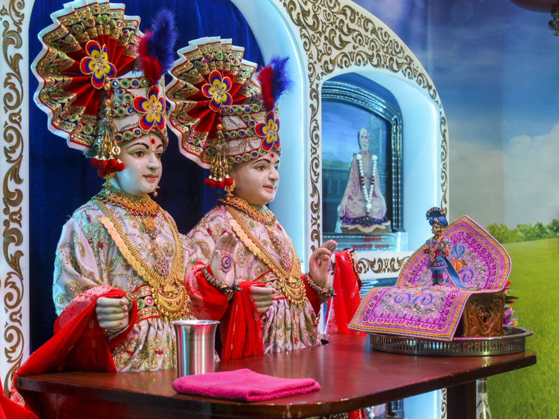 Bhagwan Swaminarayan, Aksharbrahman Gunatitanand Swami and Shri Harikrishna Maharaj at BAPS Shri Swaminarayan Mandir, Bahrain