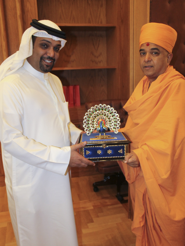 Sadhus meet community leaders