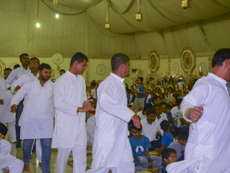 Devotees participates in the shibir