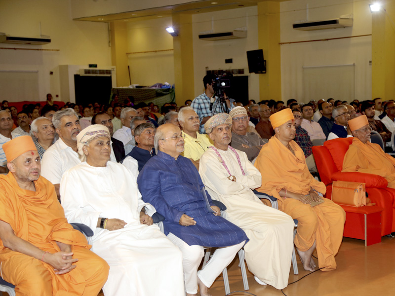Sadhus, devotees and well-wishers during the assembly