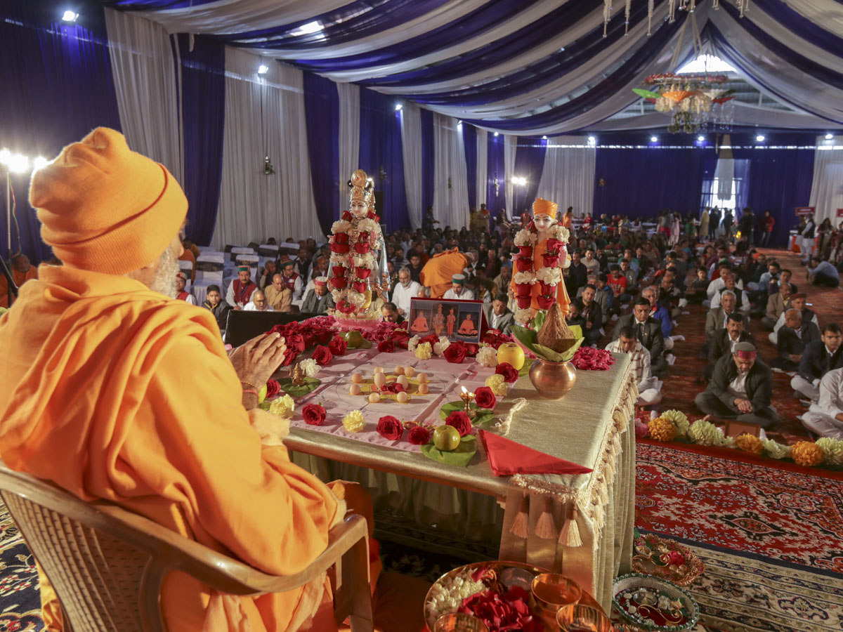 Anandswarup Swami performs the pratishtha mahapuja rituals