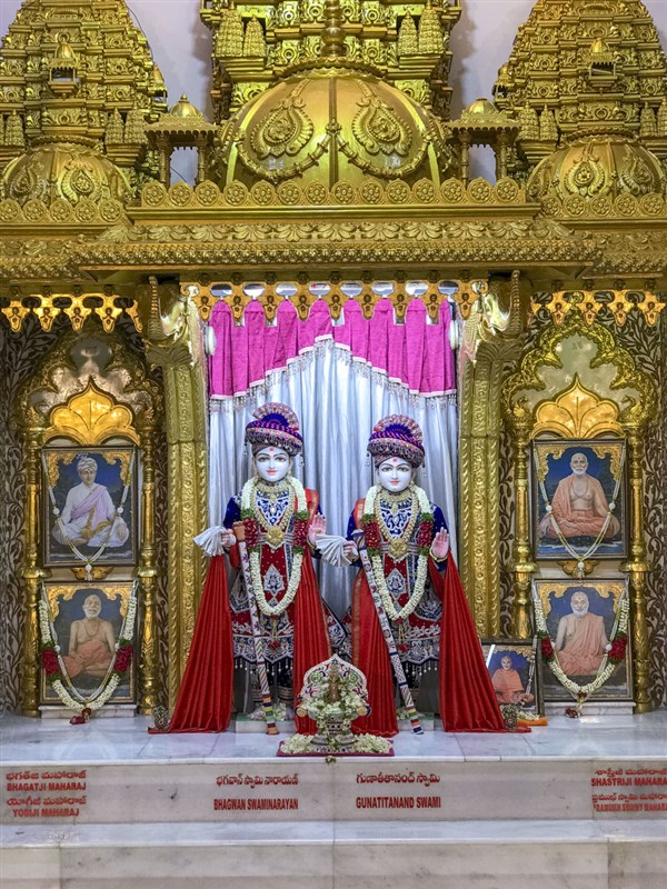 Murtis of BAPS Shri Swaminarayan Mandir, Secunderabad