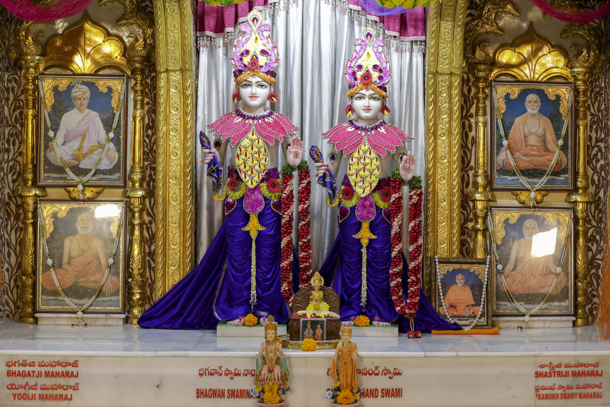 Murtis of BAPS Shri Swaminarayan Mandir, Secunderabad