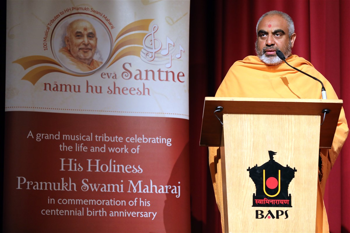 Yogvivek Swami elaborated upon the devotional nature of the musical tribute to Pramukh Swami Maharaj