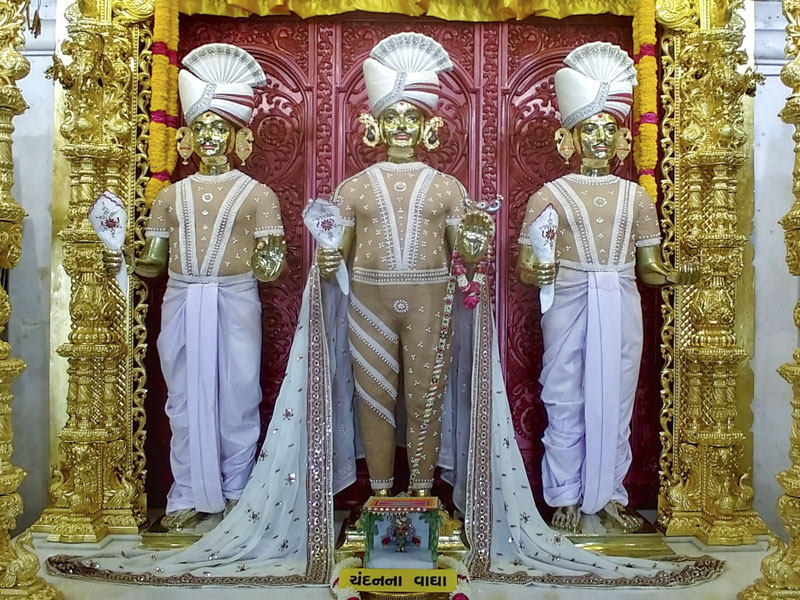 Chandan Adornments 2018, Gadhada