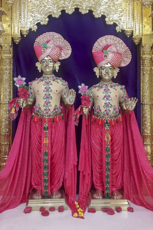 Chandan Adornments 2018, Gondal