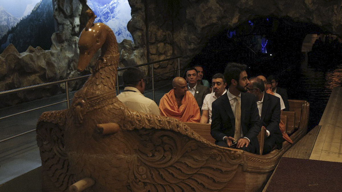 His Highness Sheikh Abdullah bin Zayed Al Nahyan partakes in Sanskruti Darshan - Cultural Boat Ride