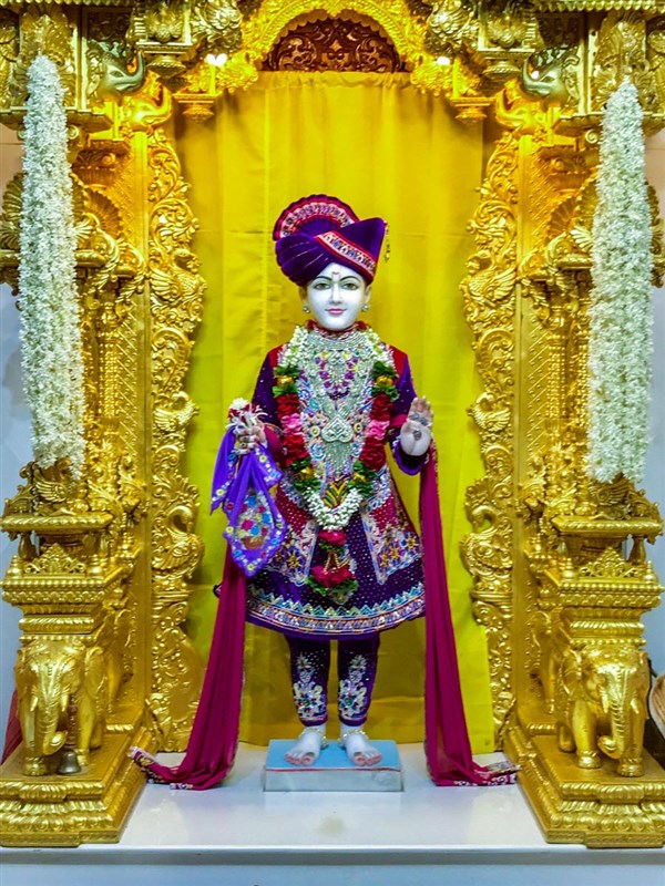 Shri Ghanshyam Maharaj, BAPS Shri Swaminarayan Mandir, Godhra