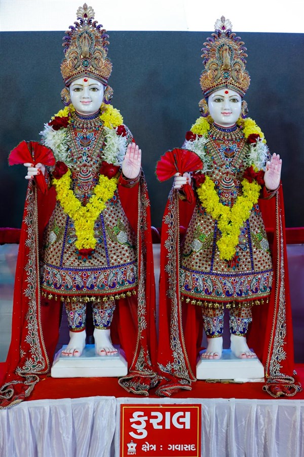 Murtis to be consecrated in BAPS Shri Swaminarayan Mandir, Kural, India