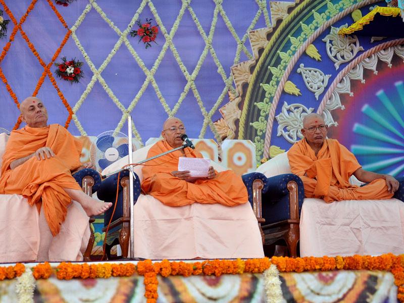 Dev Diwali Celebration assembly - Swamishri and senior sadhus on stage