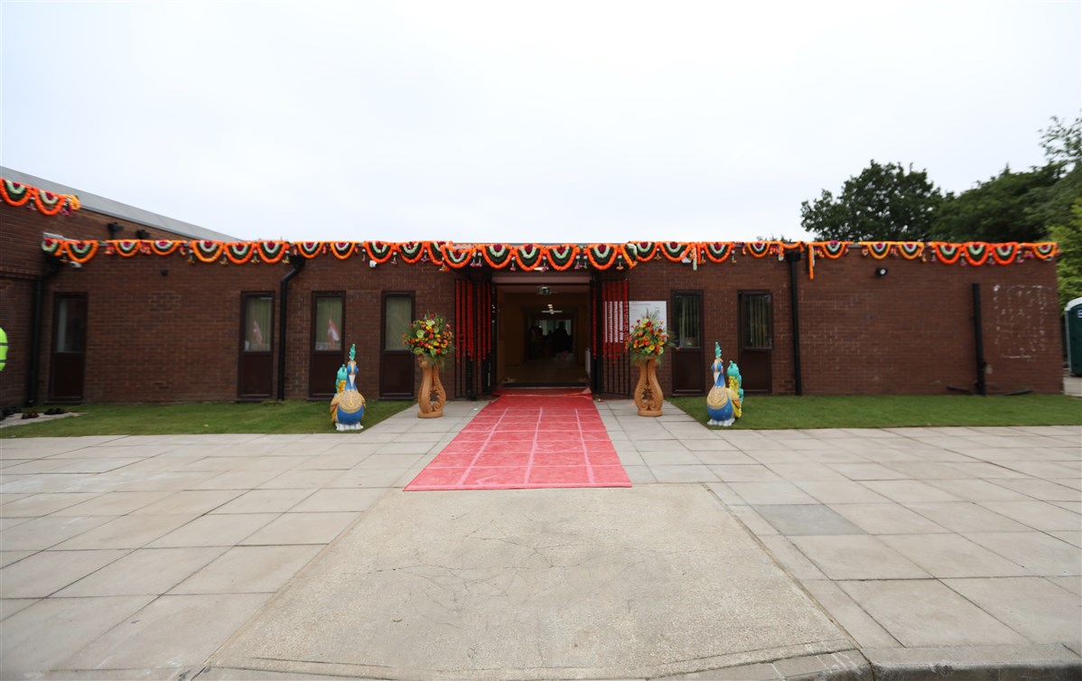 BAPS Shri Swaminarayan Mandir, Chigwell, UK