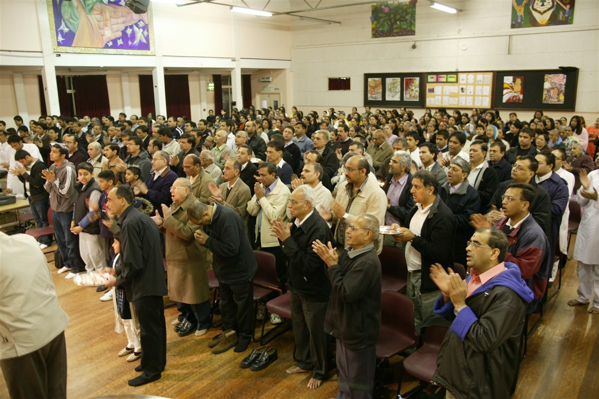 Satsang Sabha at Beal High School, Gants Hill, 2005