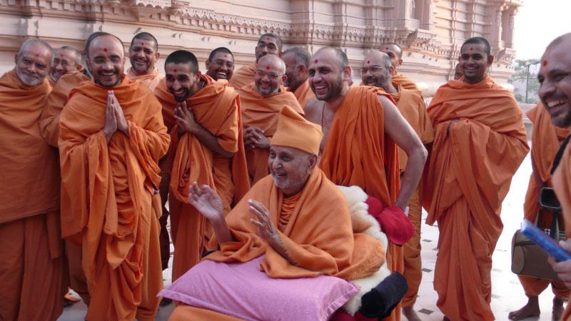 Swamishri in a jovial mood