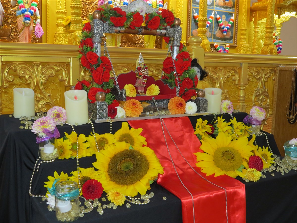 Shri Krishna Janmashtami, Luton Mahila Mandal, UK