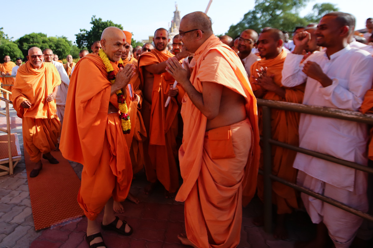 Swamishri blesses Bhadresh Swami