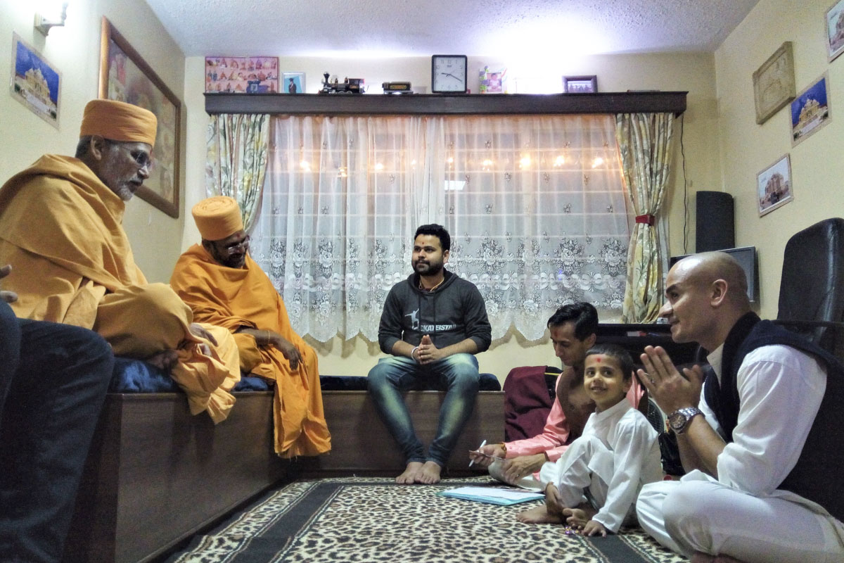Sadhus converse with devotees and well-wishers during padhramanis