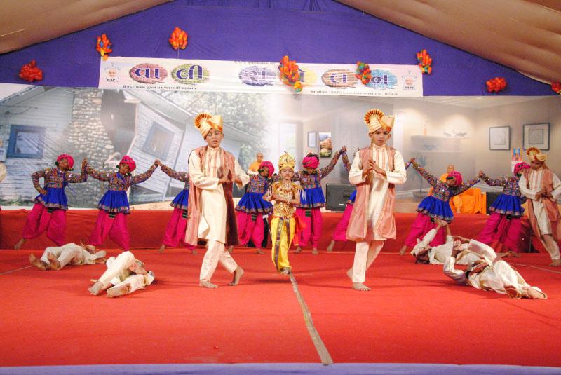 A cultural program during the assembly