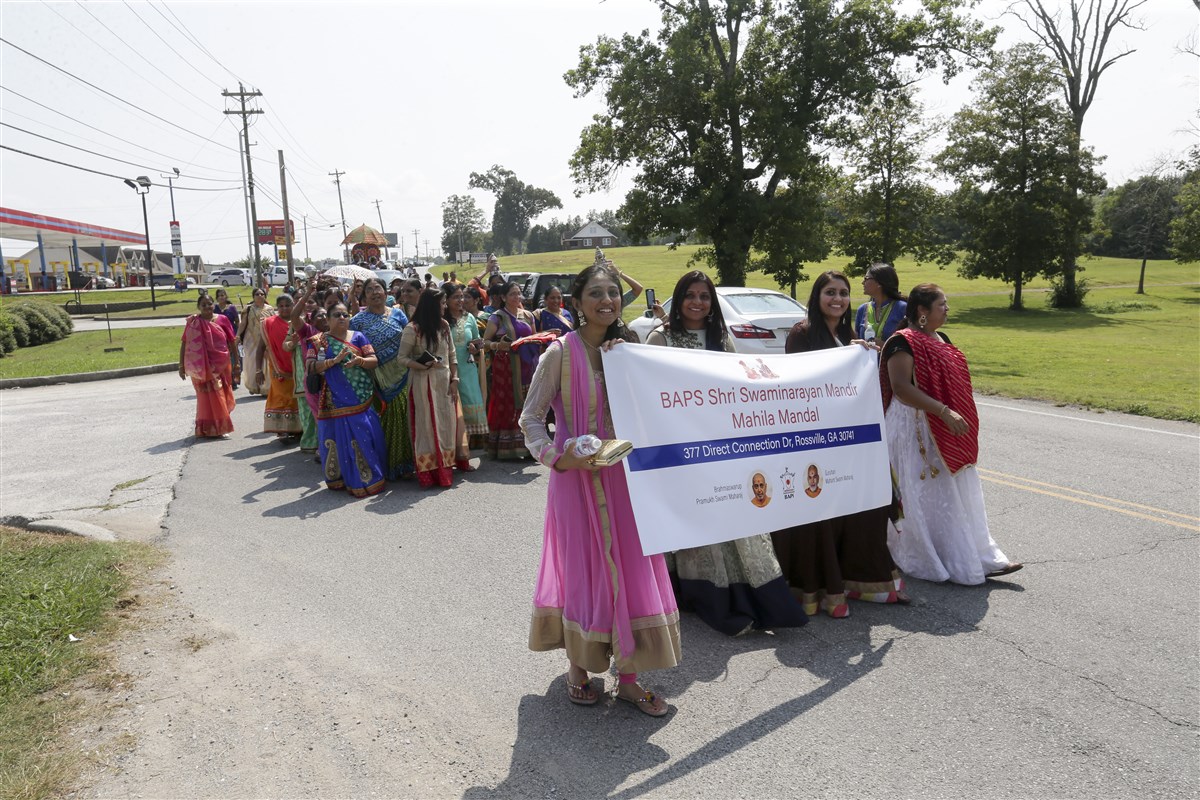 Nagar Yatra & Kirtan Aradhana