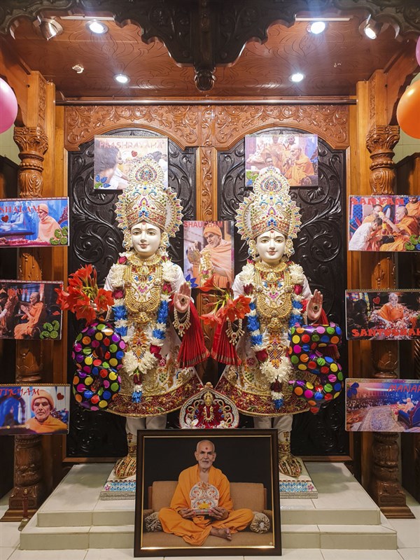85th Birthday Celebration of Pragat Brahmaswarup Mahant Swami Maharaj, Durban