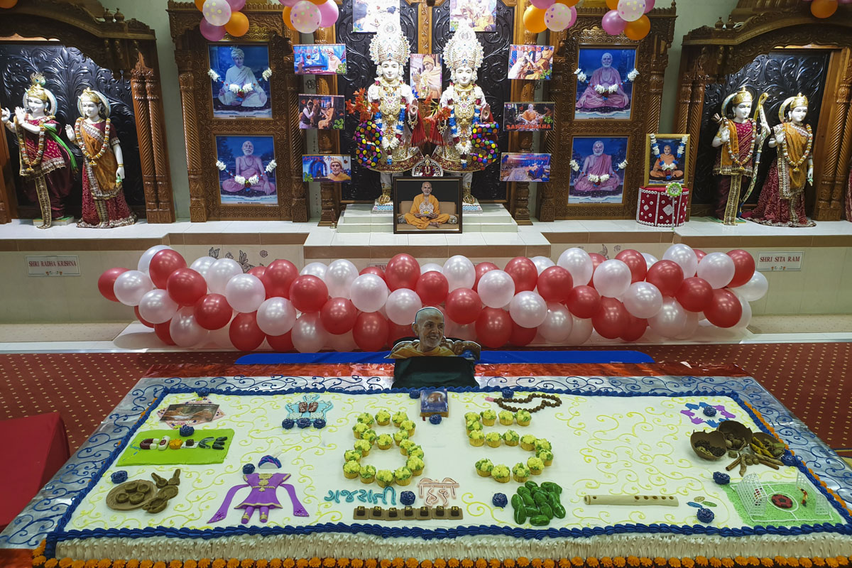 85th Birthday Celebration of Pragat Brahmaswarup Mahant Swami Maharaj, Durban