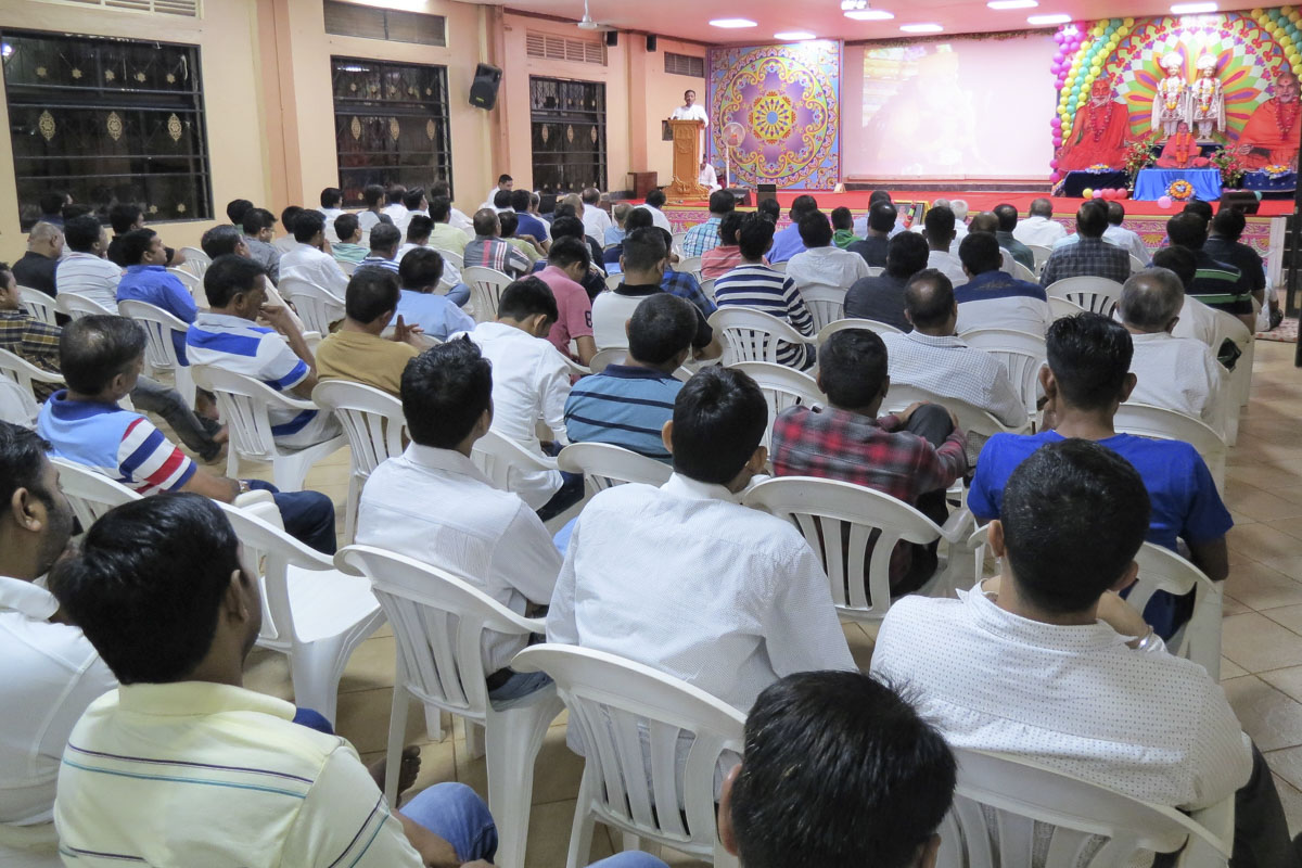 85th Birthday Celebration of Pragat Brahmaswarup Mahant Swami Maharaj, Jinja