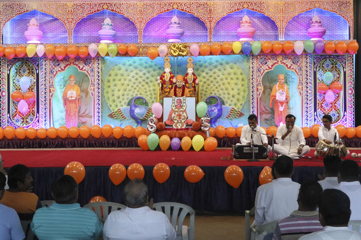 85th Birthday Celebration of Pragat Brahmaswarup Mahant Swami Maharaj, Kampala