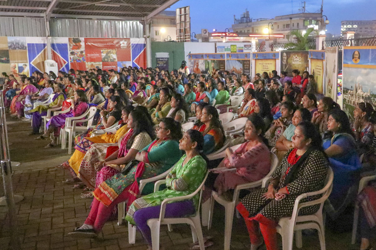 85th Birthday Celebration of Pragat Brahmaswarup Mahant Swami Maharaj, Kampala
