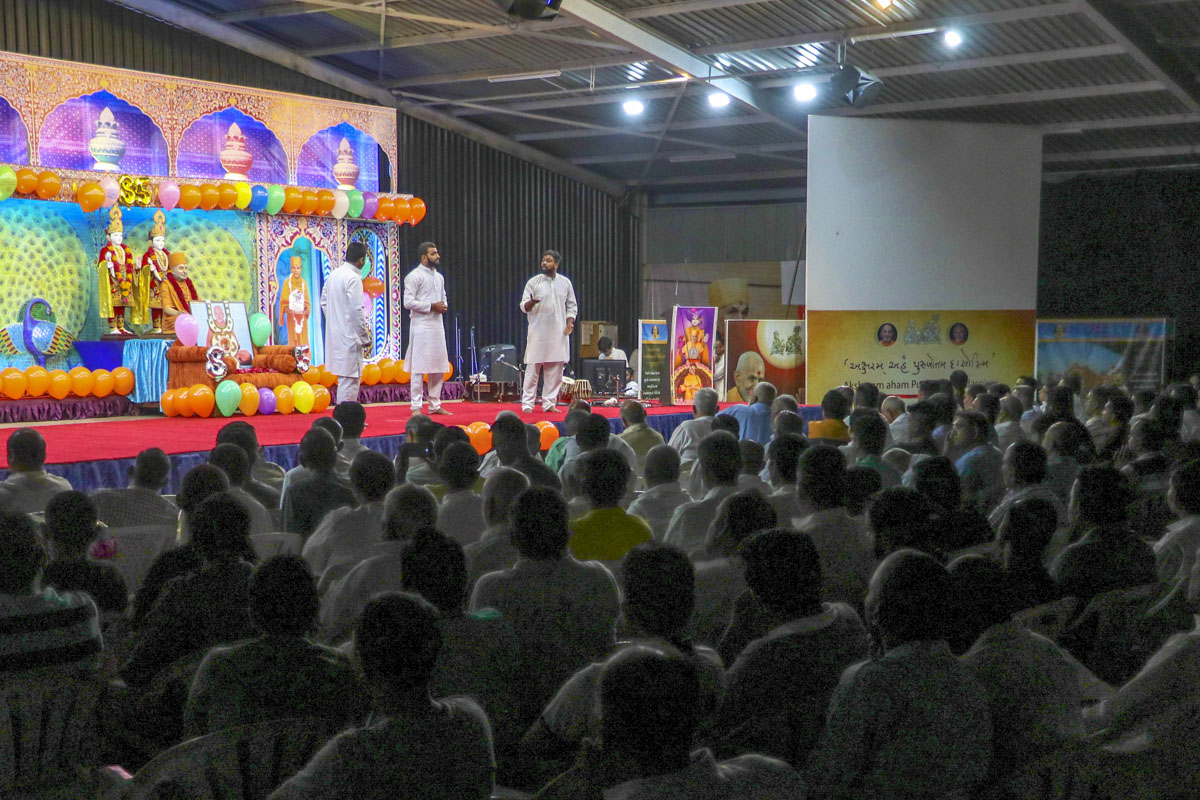 85th Birthday Celebration of Pragat Brahmaswarup Mahant Swami Maharaj, Kampala