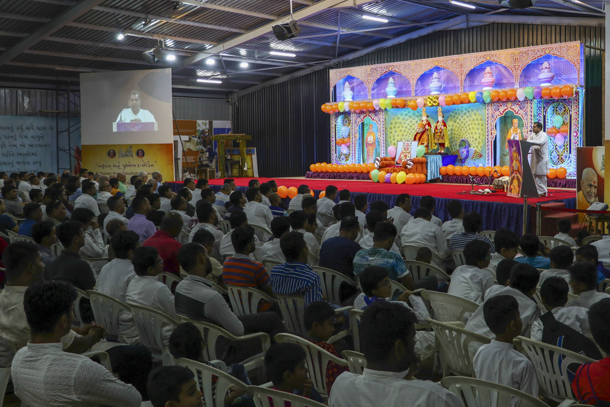 85th Birthday Celebration of Pragat Brahmaswarup Mahant Swami Maharaj, Kampala